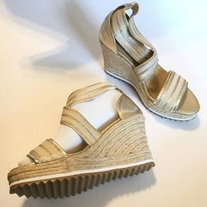 Cklass Days Sandal Size 6 Wedges High Heel Gold